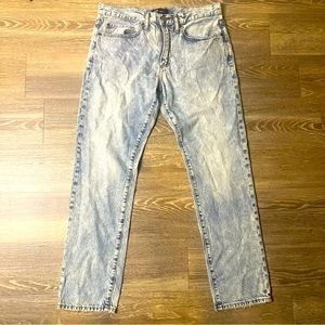 GAP 32 x 30 light blue acid wash slim jeans